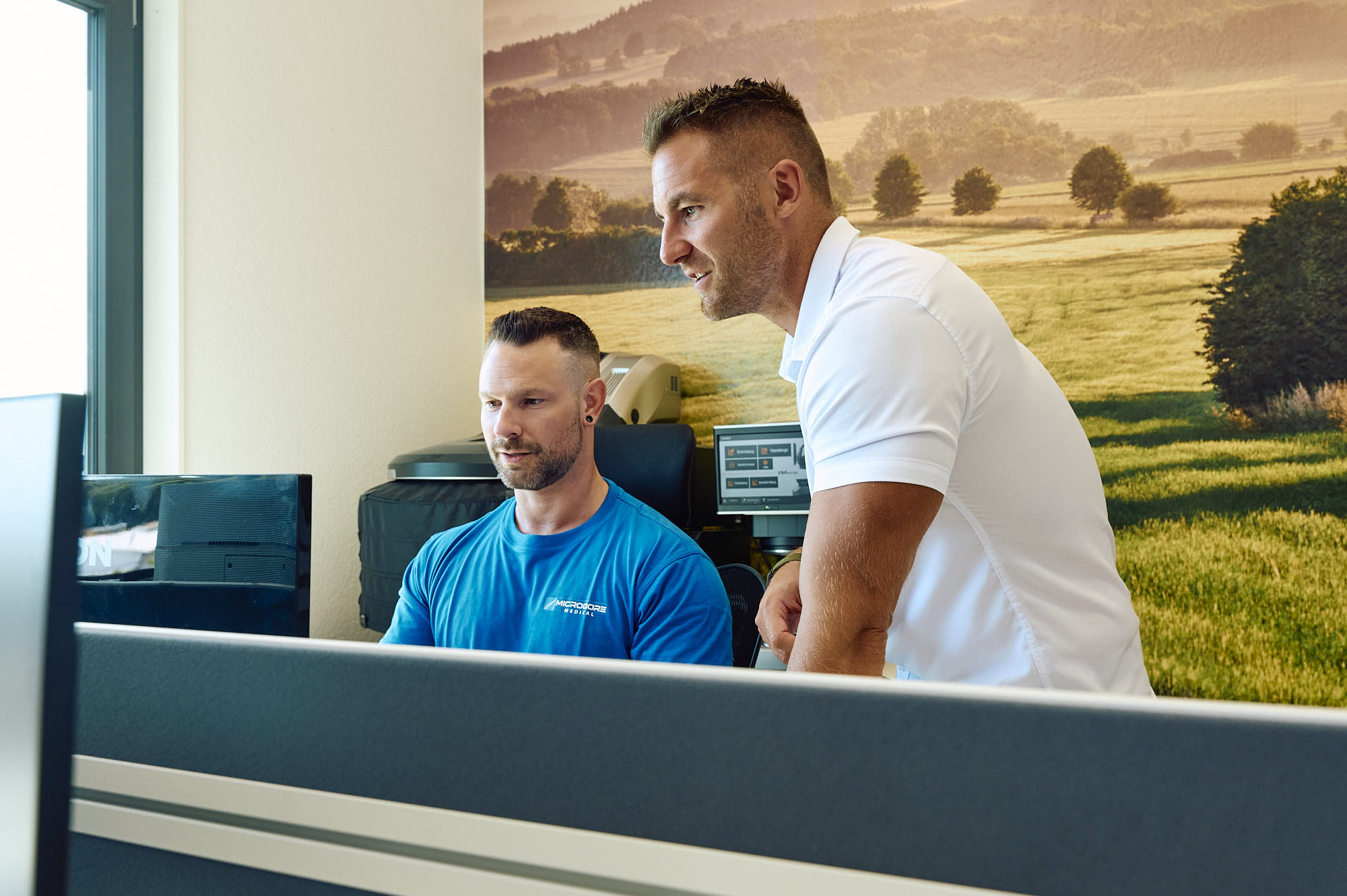 Büroarbeit und digitales Management