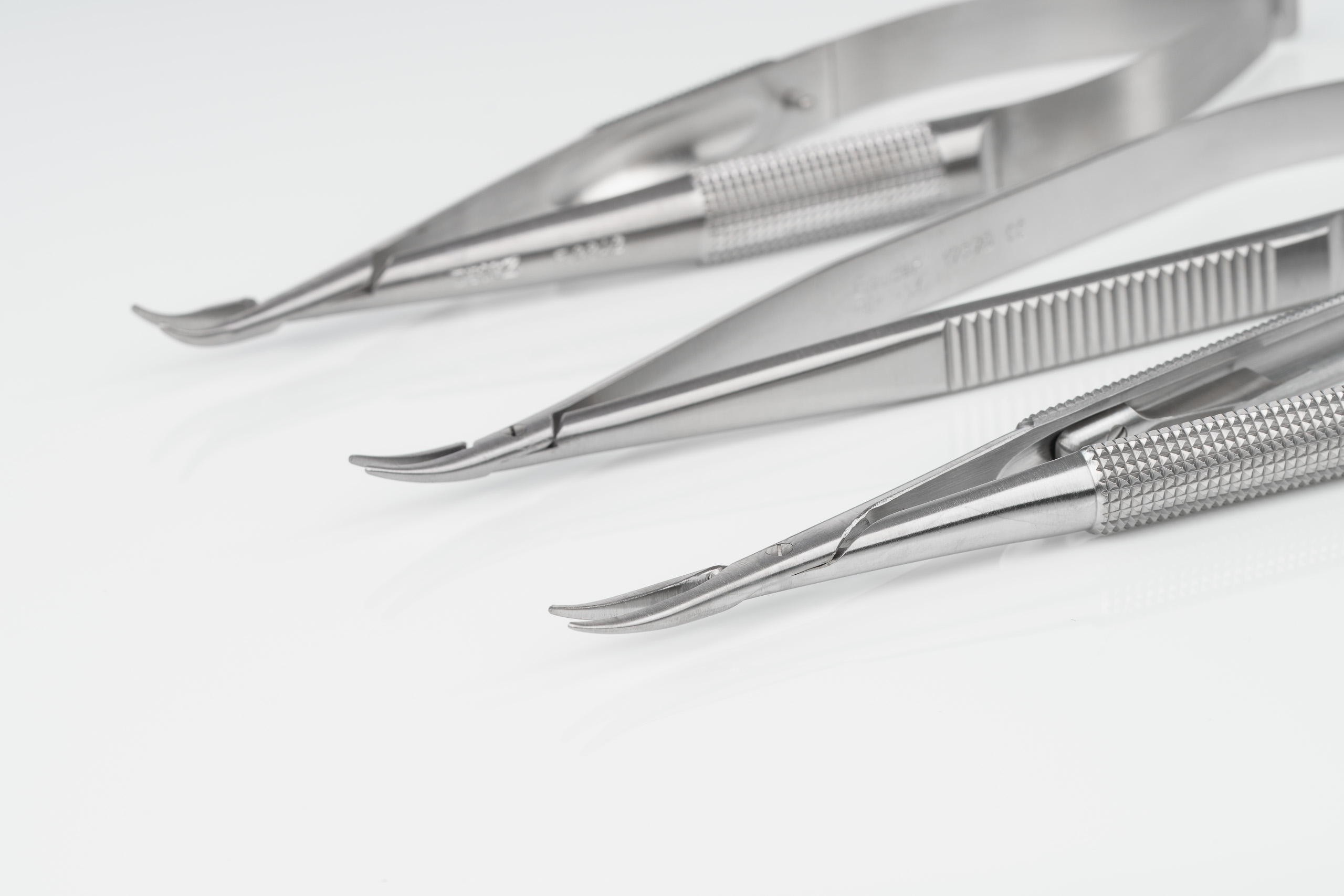 Mikroschrauben für chirurgische Instrumente